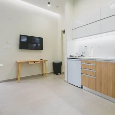 Peris 2 - Near Old Town - Ac, Washer * خانيا